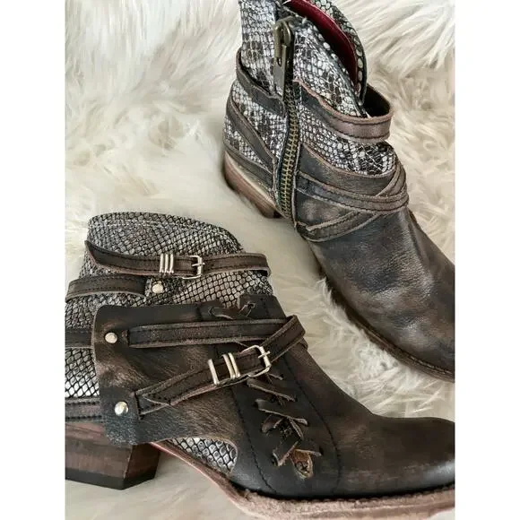 FREEBIRD BY STEVEN Belfast Booties 9 Black Multi Snakeskin